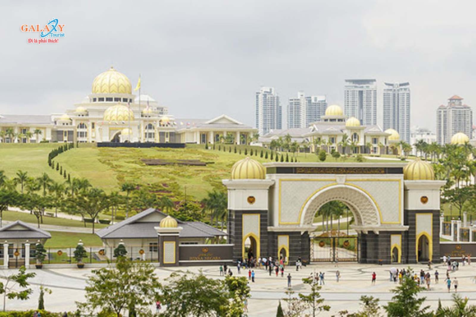 Ngày 4: KUALA LUMPUR - CITY TOUR - THÁP ĐÔI TWIN TOWERS-Công Ty TNHH Dịch Vụ Du Lịch Galaxy